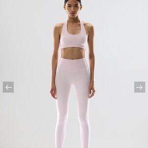 Aritzia BUTTER Cheeky Infinite Hi-Rise Legging size 4 BRAND NEW